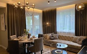 Family&Business Sauna Apartments No7 Leśny nad Zalewem z Tarasem i Garażem oraz możliwością wyżywienia